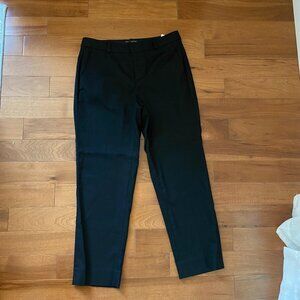 Banana Republic Factory "Avery" Straight pant size 6
